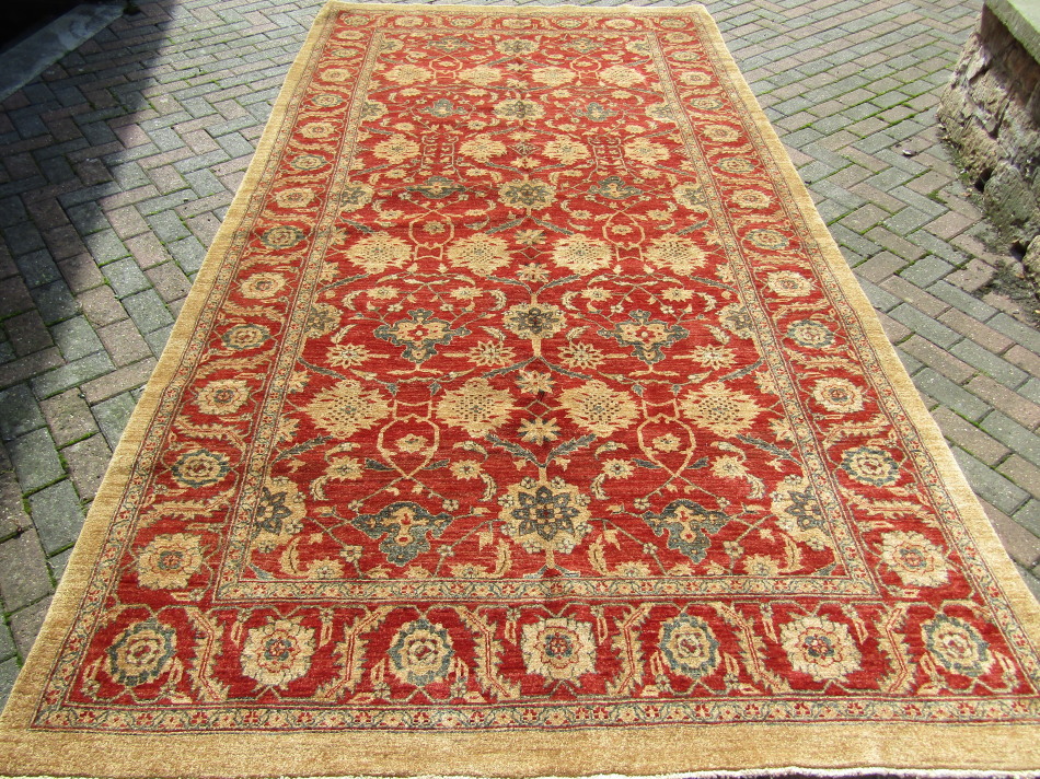 Appraisal: A Ziegler Des carpet cm x cm