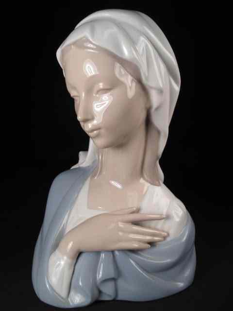 Appraisal: A Lladro porcelain bust of Madonna Measures '' tall Condition