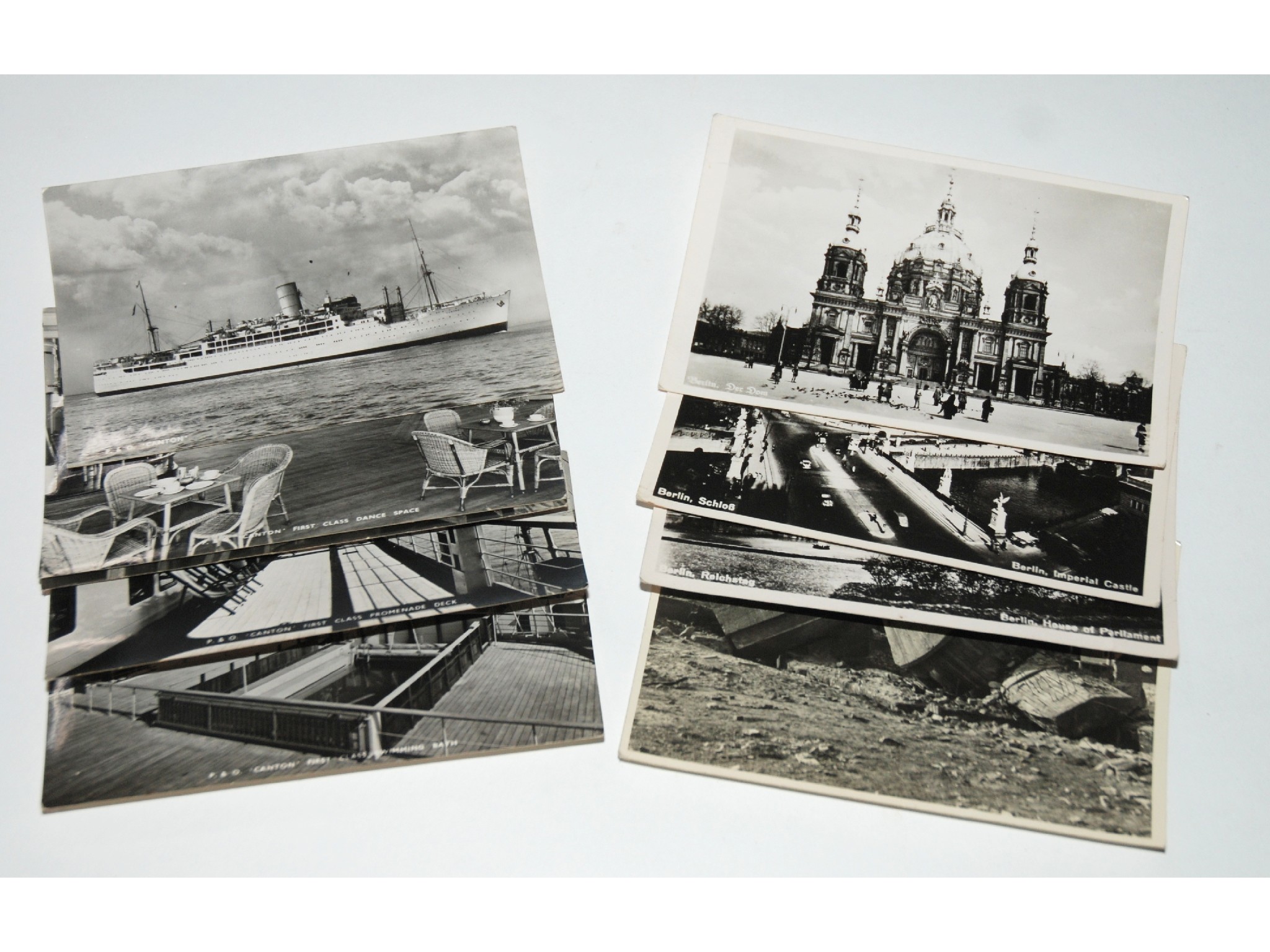 Appraisal: Nineteen various black and white postcards relating to Berlin and