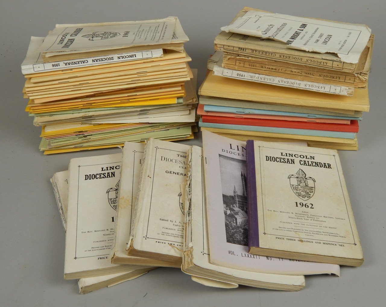 Appraisal: A quantity of Lincoln Diocesean calendars and Diocesean magazines thC