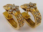 Appraisal: A pair of yellow metal tests carat gold diamond earrings