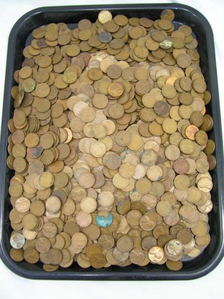 Appraisal: Mixed Penny Lot Wheat Indian Head pennies Lincoln Head Cent