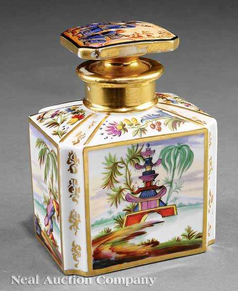 Appraisal: An Unusual Paris Porcelain Tea Caddy th c polychrome Chinoiserie