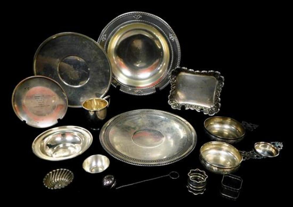 Appraisal: STERLING Fifteen pieces of sterling silver servingware including bowls plates