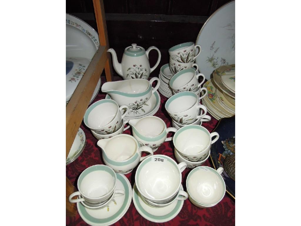 Appraisal: A quantity of Alfred Meakin Hedgerow pattern tea and coffee