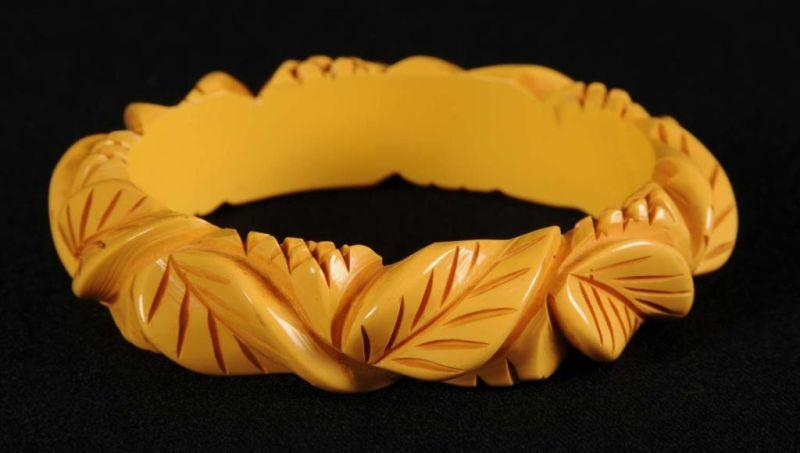 Appraisal: Bakelite Deeply Carved Leaf Bracelet Description Rare Condition Near Mint