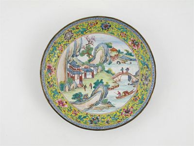 Appraisal: A Chinese Canton enamel saucer dish painted with five small