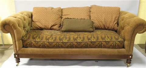 Appraisal: DREXEL HERITAGE 'PROSPECT HILL' SOFA th century the tight back