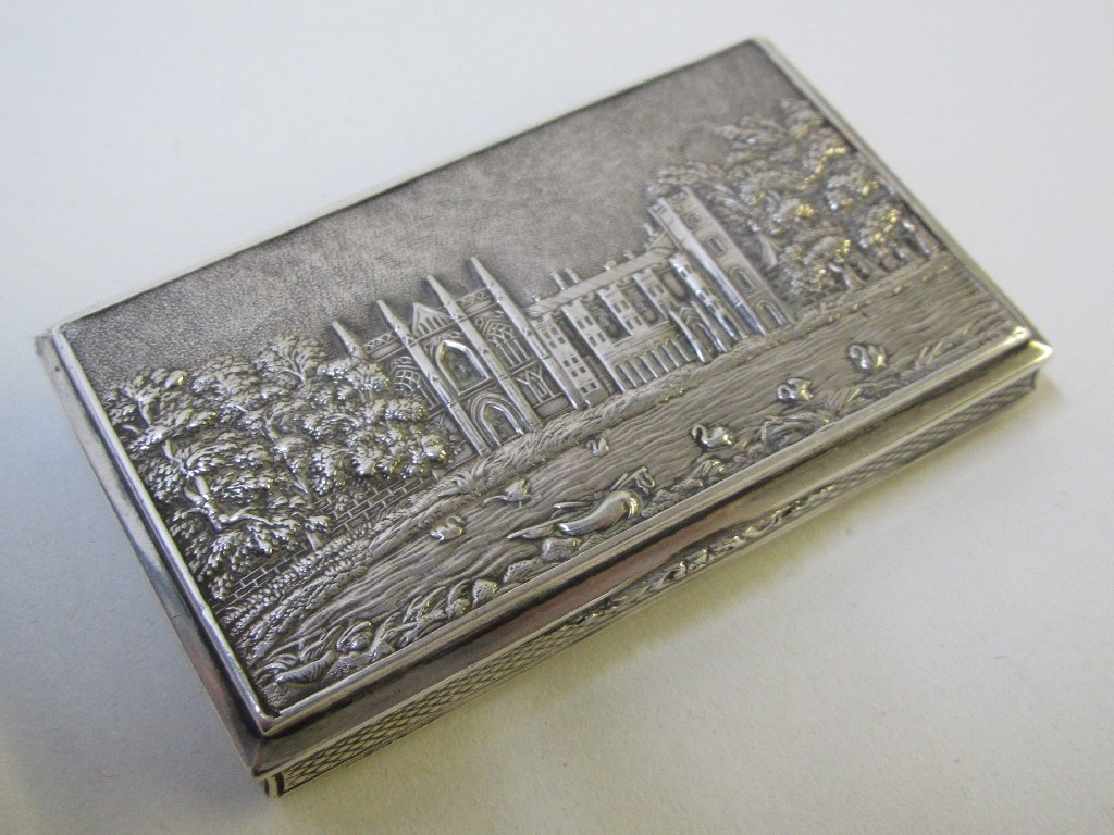 Appraisal: An early Victorian silver snuff box the hinged cover densely