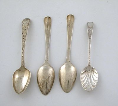 Appraisal: A set of six George III silver tea spoons with