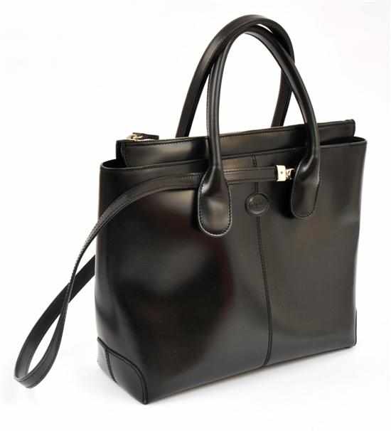 Appraisal: A HANDBAG BY TODS Styled in black leather with detachable