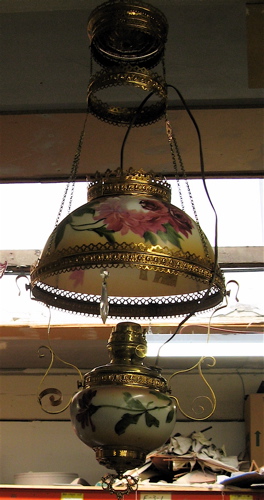 Appraisal: VICTORIAN HANGING KEROSENE LIGHT FIXTURE Success Lamp Co c having