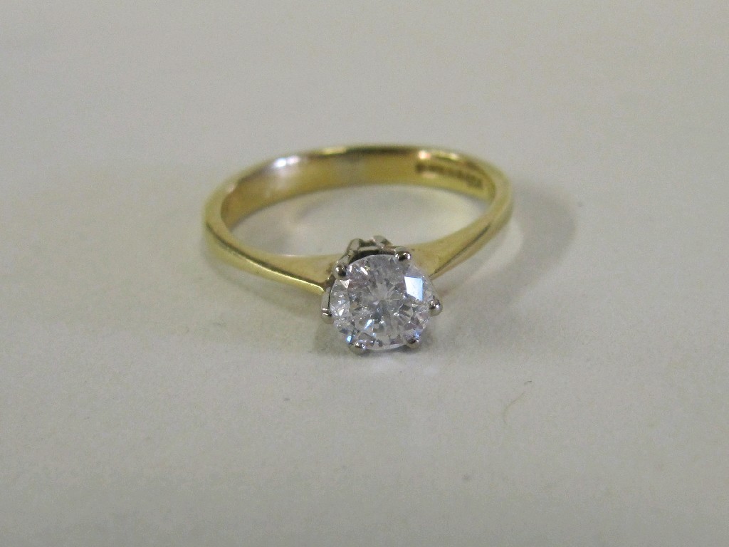 Appraisal: Eighteen carat gold diamond solitaire ring with brilliant cut diamond