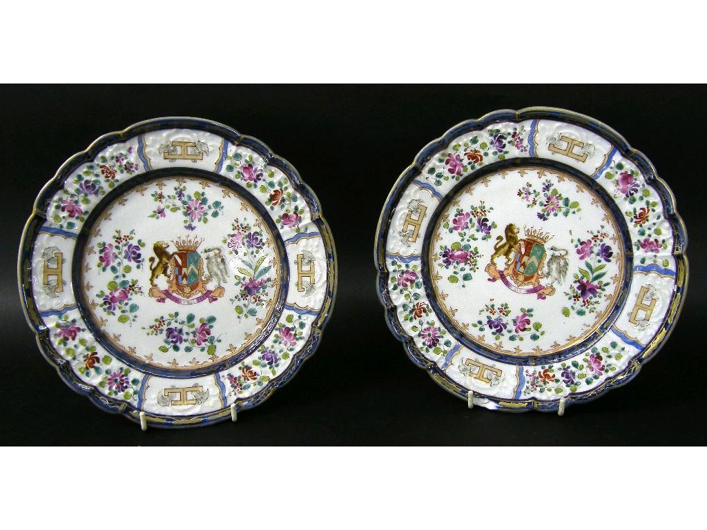 Appraisal: Pair of th century Armorial plates decorated with the crest