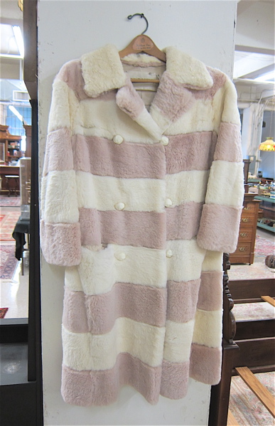 Appraisal: LADY'S SHEARED BEAVER FUR JACKET dyed fur in horizontal stripes