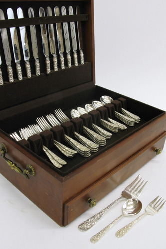 Appraisal: AMERICAN STEIFF STERLING SILVER FLATWARE SET pieces in the Rose