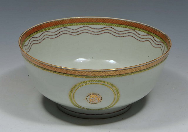 Appraisal: A CHINESE EXPORT PORCELAIN CIRCULAR BOWL with gilt band and