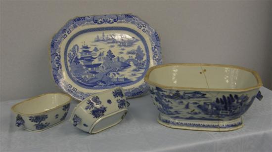 Appraisal: th century Chinese blue and white oval meat dish a