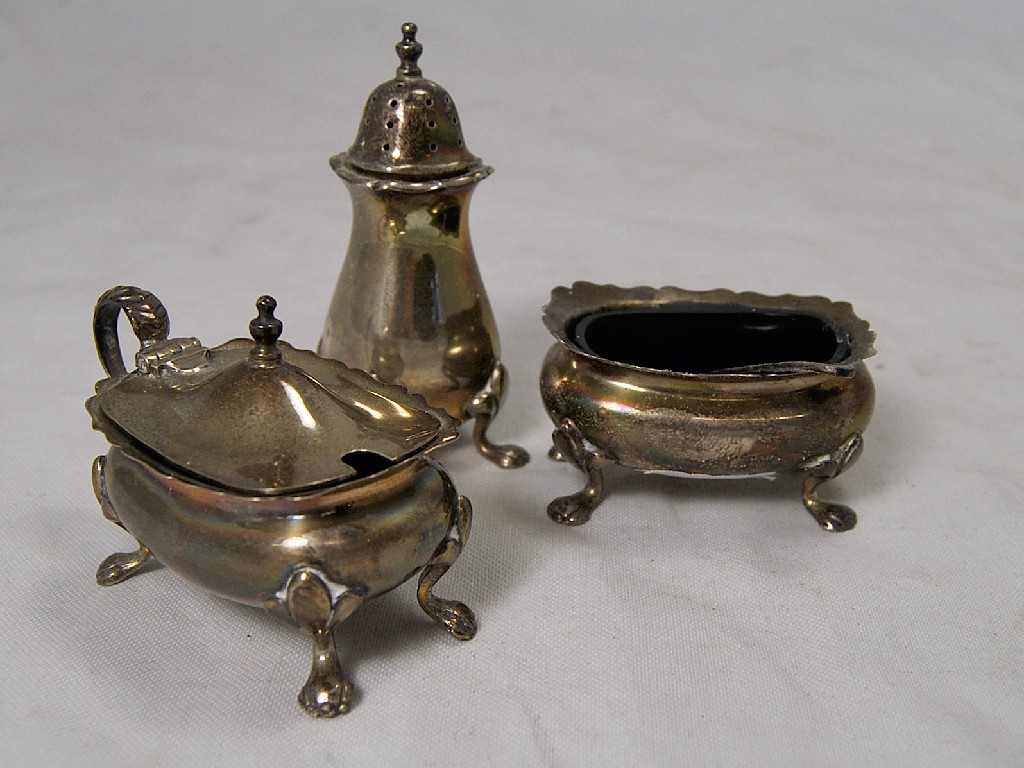 Appraisal: Three piece James style silver condiment set c w liners