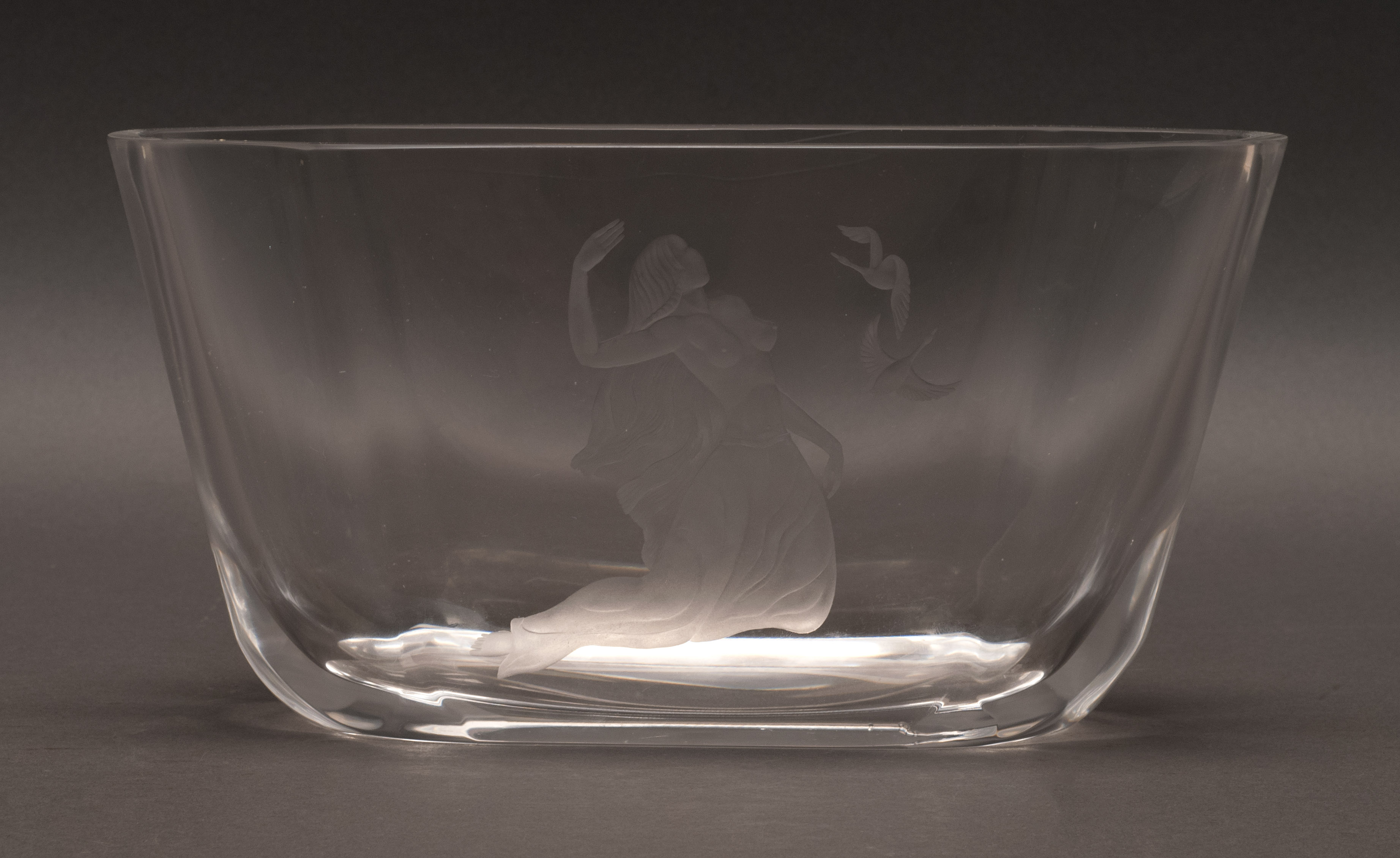 Appraisal: ORREFORS ART DECO-STYLE CLEAR CRYSTAL VASE DESIGNED BY SVEN PALMQUIST