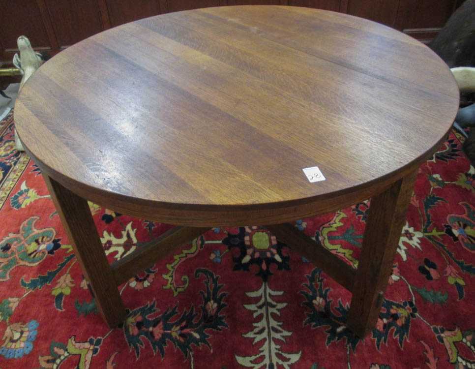 Appraisal: ROUND CRAFTSMAN OAK DINING TABLE American Arts Crafts Movement early