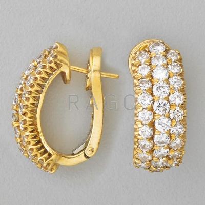 Appraisal: DIAMOND K YELLOW GOLD EARRINGS Bright brilliant cut diamonds cts