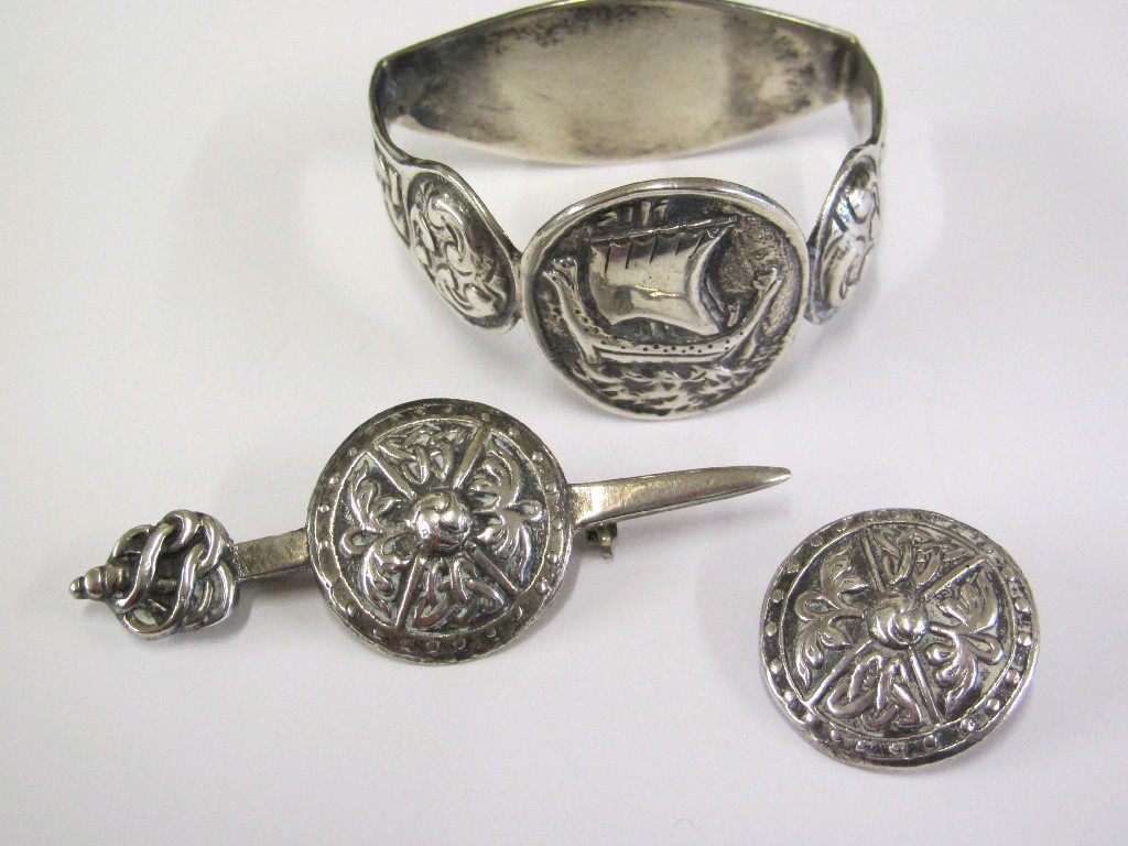 Appraisal: Lot comprising a silver napkin ring of half hoop form