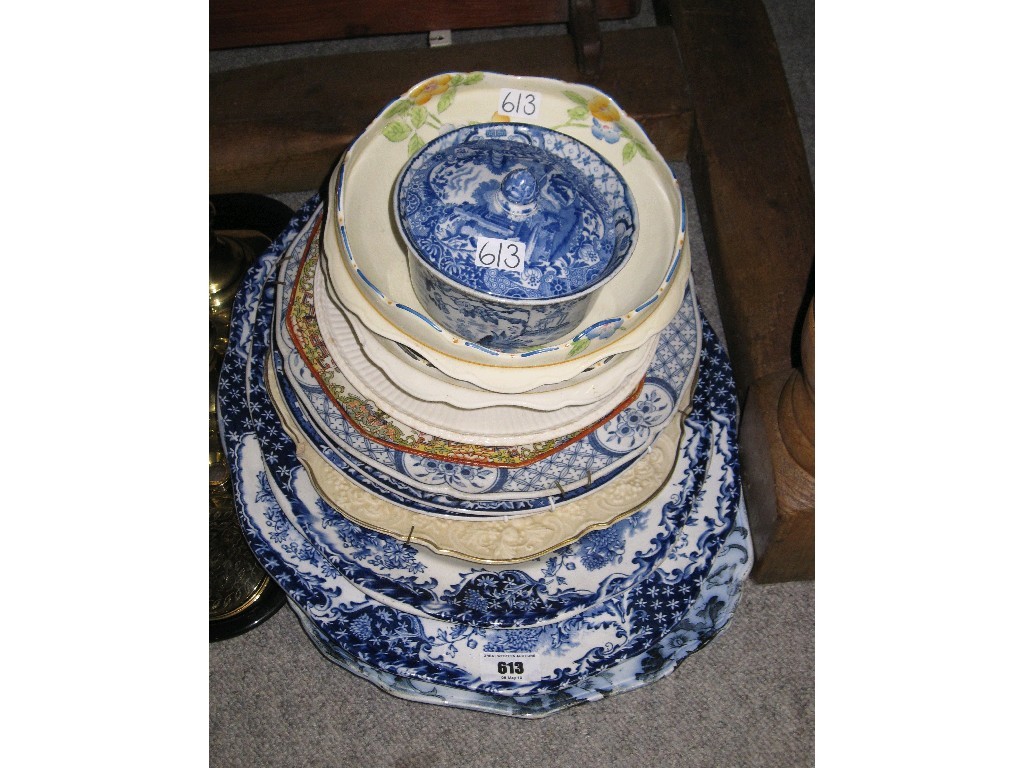 Appraisal: Lot of assorted ceramics platters etc