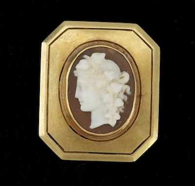 Appraisal: A Carved Shell Cameo Brooch ca k yellow gold beveled