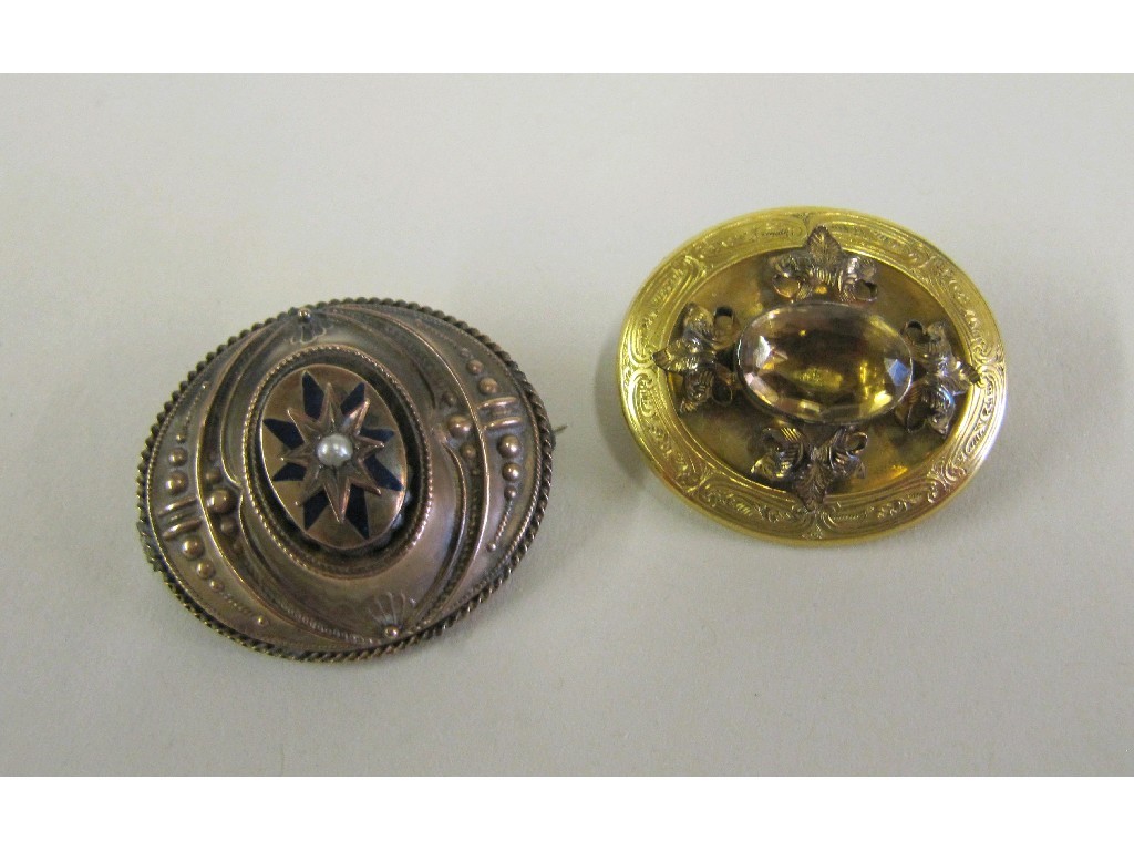 Appraisal: Victorian yellow metal remembrance brooch with engraved border sunken centre