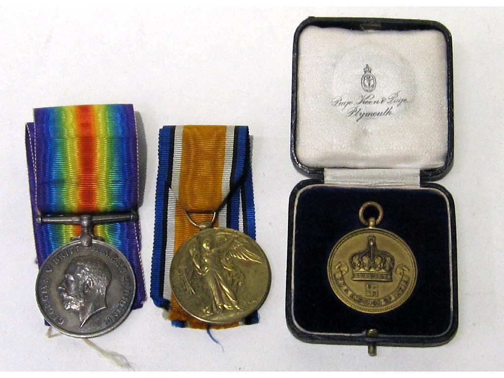 Appraisal: Lot comprising War and Victory medals to Pt R Nixon