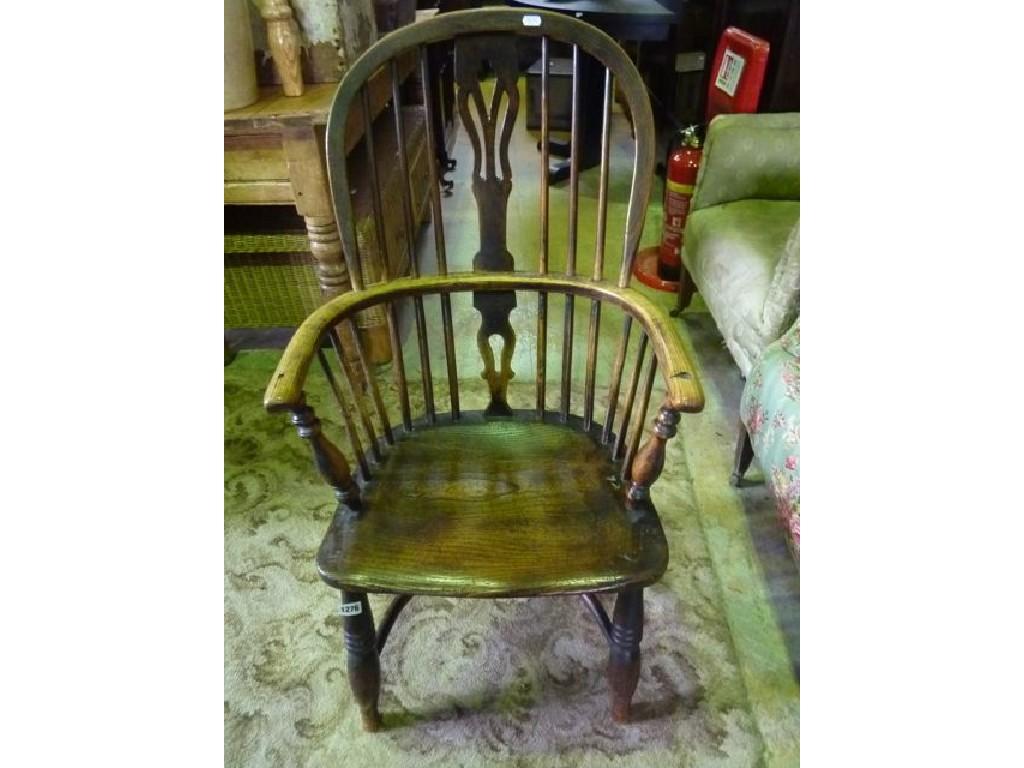 Appraisal: A th century Windsor hoop and stick back elbow chair