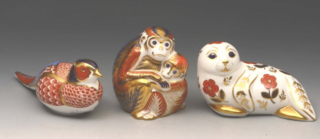 Appraisal: A ROYAL CROWN DERBY MODEL OF MONKEYS another of a