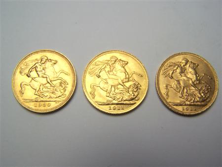 Appraisal: GB A group of George V sovereigns two EF and