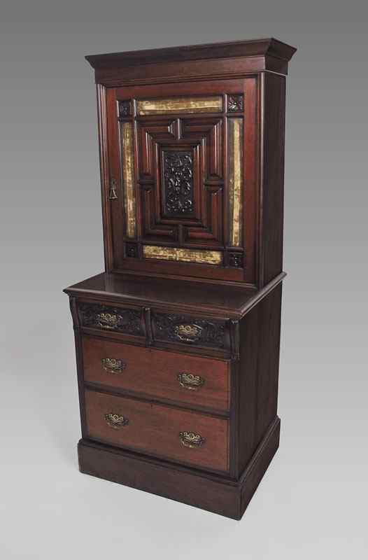 Appraisal: VICTORIAN BOOKCASE CABINET The top section with door centering a