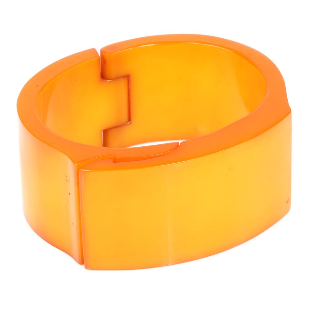 Appraisal: RARE VINTAGE BUTTERSCOTCH BAKELITE WIDE PIN HINGE CLAMP CUFF BRACELET