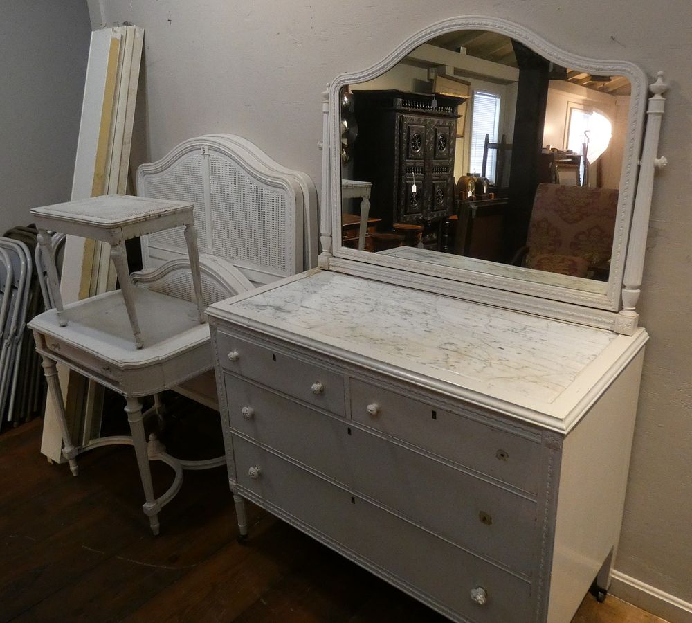 Appraisal: PAINTED FRENCH BEDROOM SET Circa painted Louis XVI style bedroom