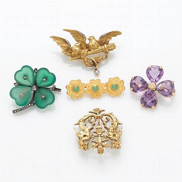 Appraisal: A collection of five gem-set k k k gold and