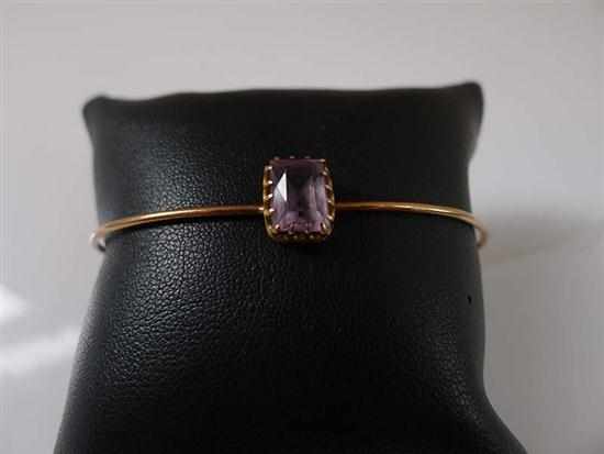 Appraisal: AN AMETHYST SET BRACELET TESTED CT GOLD