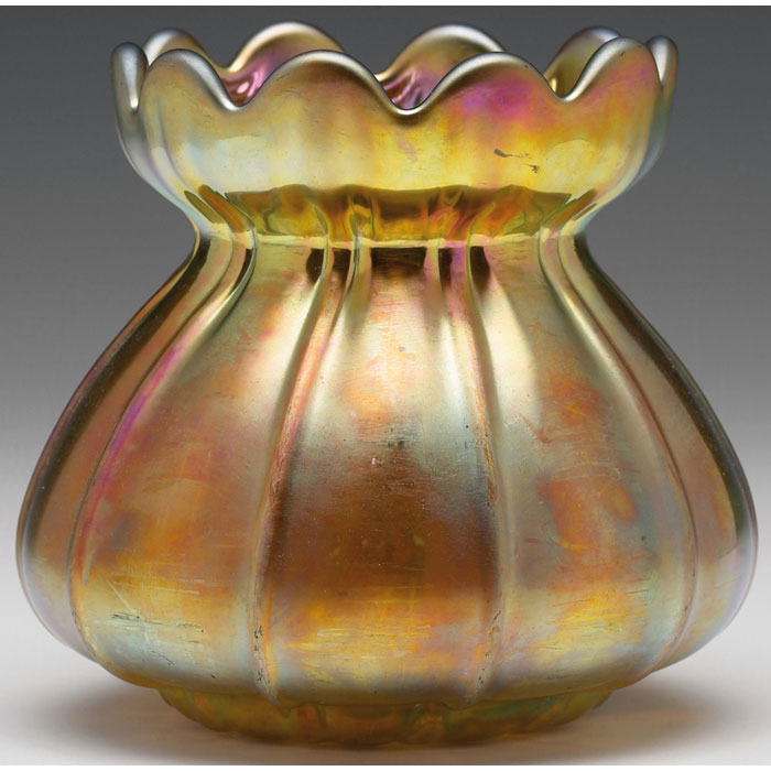 Appraisal: Steuben vase bulbous shape with a scalloped rim and vertical