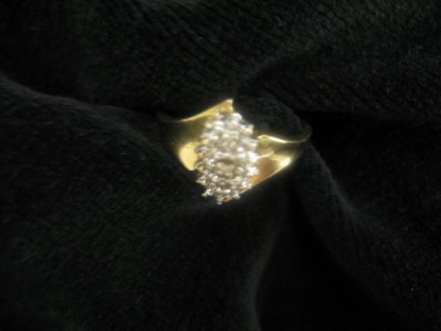 Appraisal: Diamond Cluster Ring k yellow gold