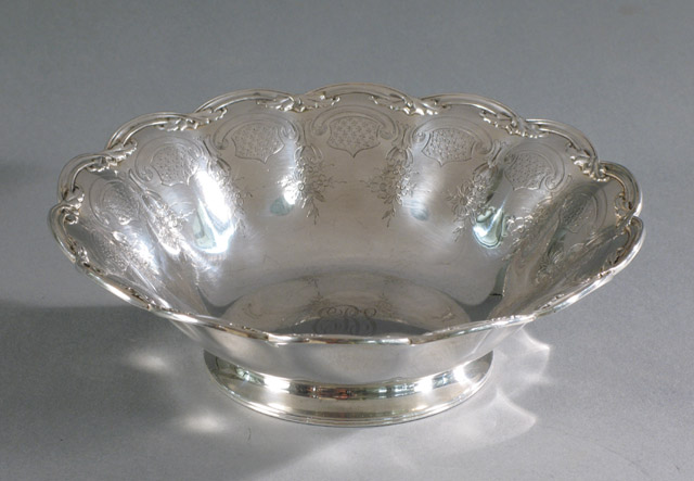 Appraisal: TIFFANY CO STERLING SILVER BOWL pattern A c - under