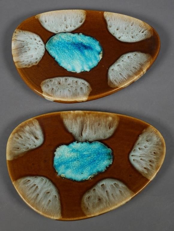 Appraisal: Two Royal Hickman art pottery plates measuring wide x long