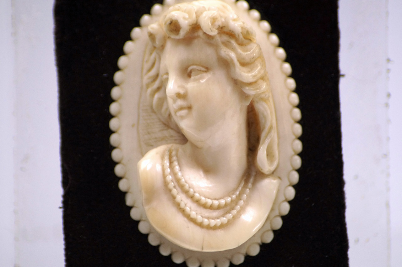 Appraisal: A Victorian ivory 'cameo' relief carving of a bust of