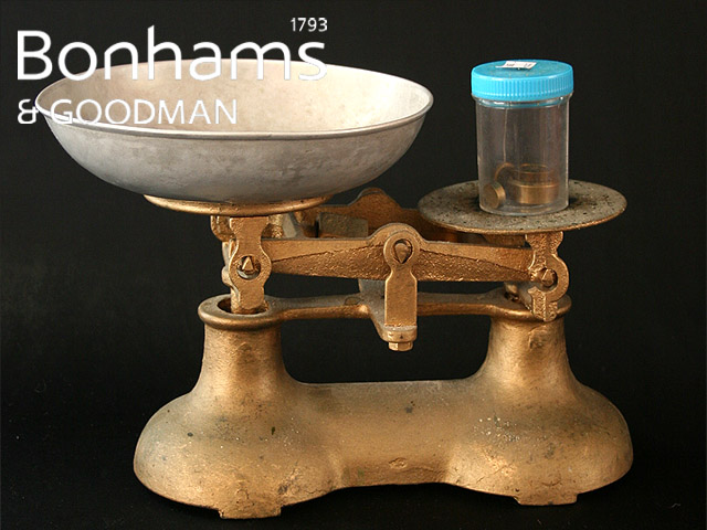 Appraisal: A set of kitchen scales with metal bowl and weights