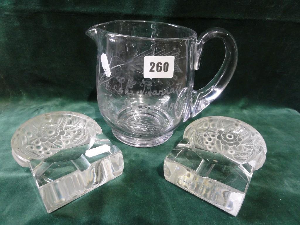 Appraisal: A pair of Art Deco glass ashtrays with moulded frosted