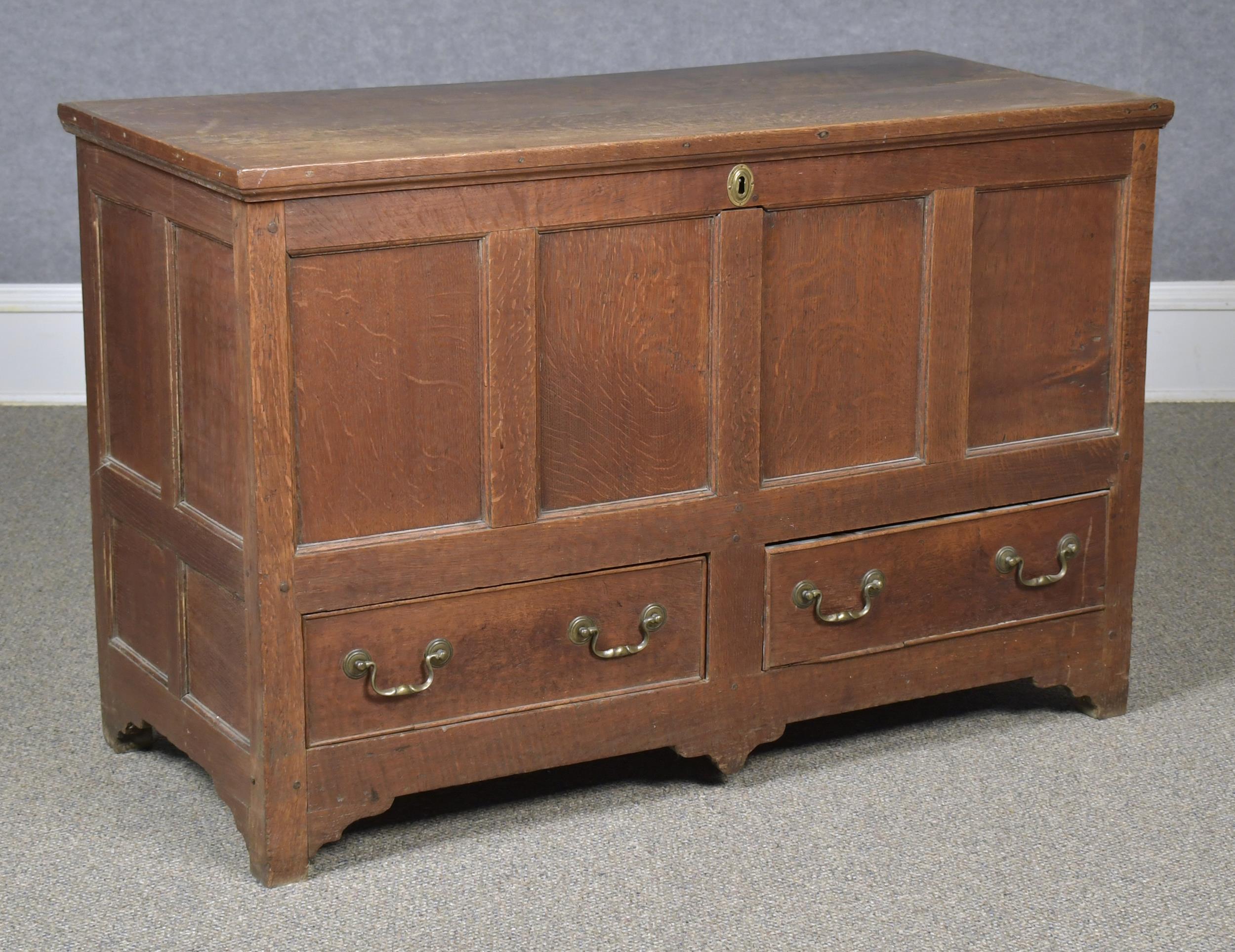 Appraisal: TH C ENGLISH OAK BLANKET CHEST Two board lift top