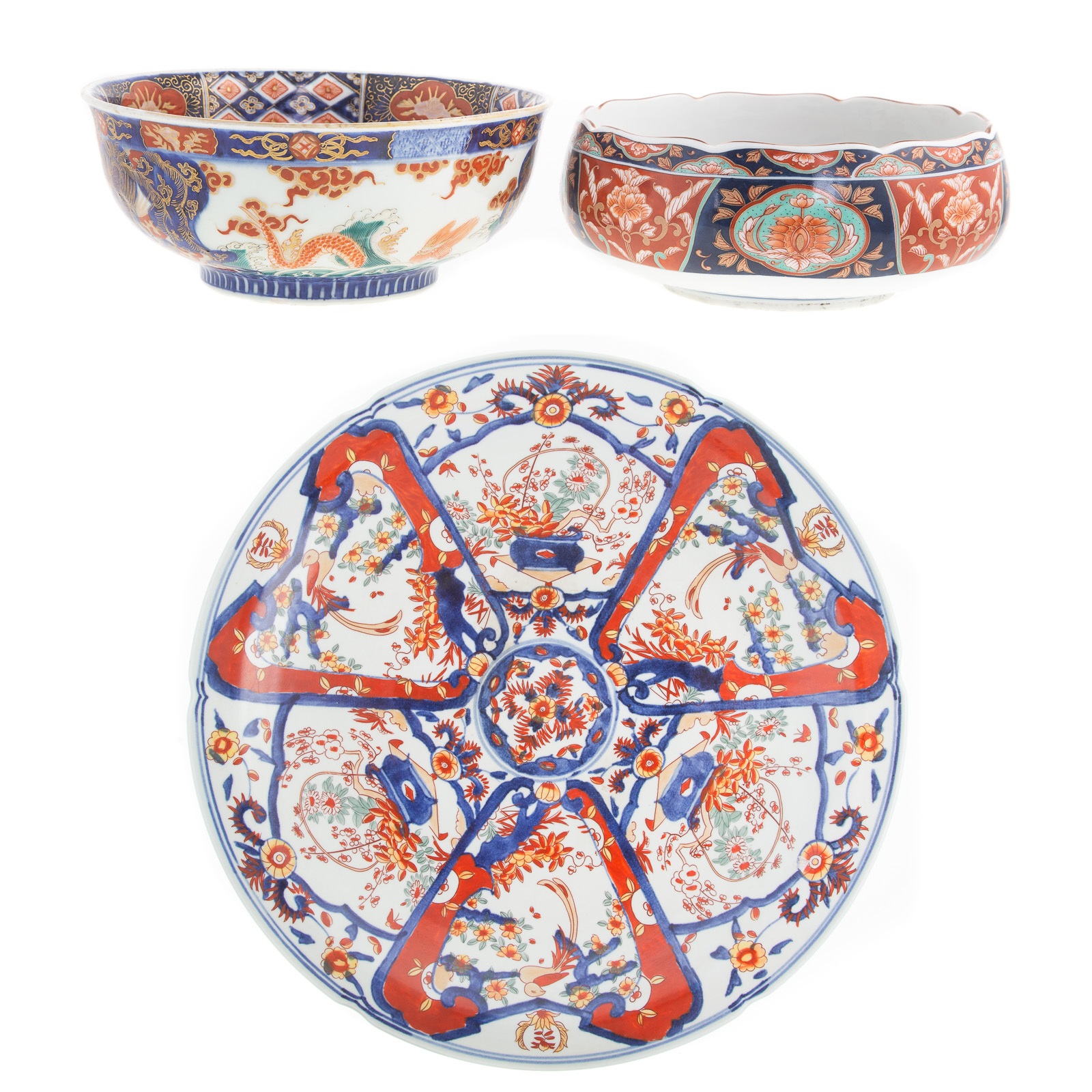 Appraisal: TWO JAPANESE IMARI BOWLS CHARGER Footed bowl with sea creature