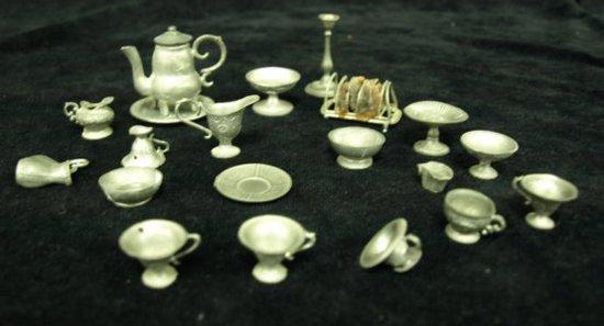 Appraisal: Twenty pieces of miniature pewter