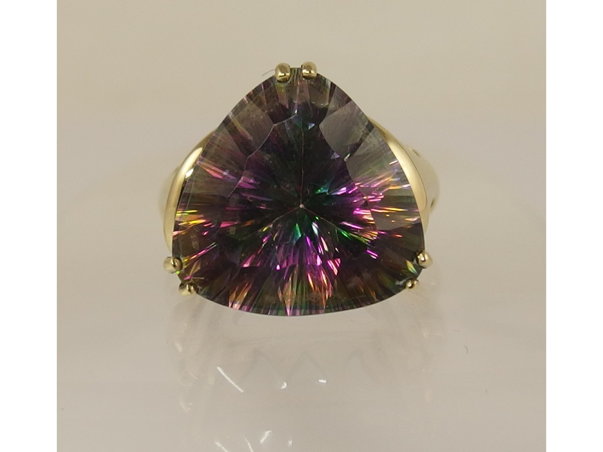 Appraisal: A ct rainbow quartz ring